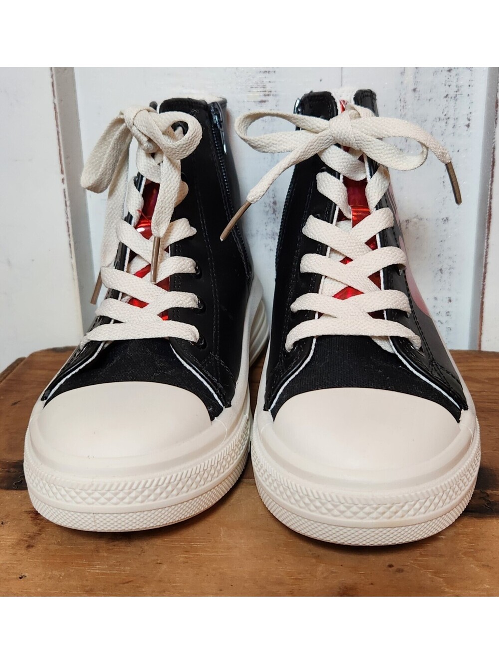 NWOT Yoki Girl's Wendy High Top Platform Sneakers Black Red Heart/Love Size 3